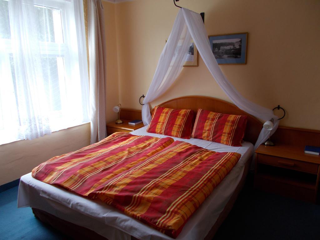 Villa Meteor Marianske Lazne Bagian luar foto