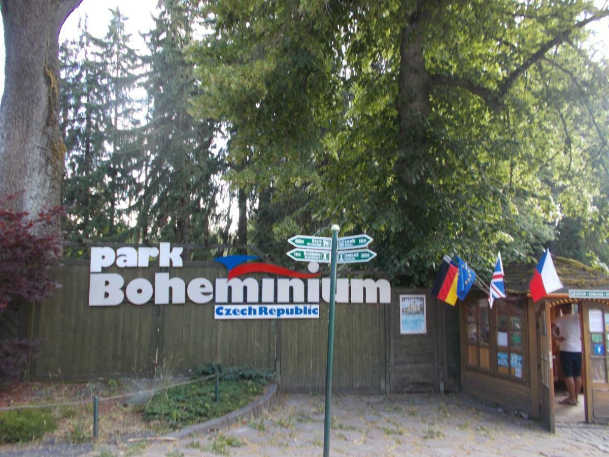Villa Meteor Marianske Lazne Bagian luar foto